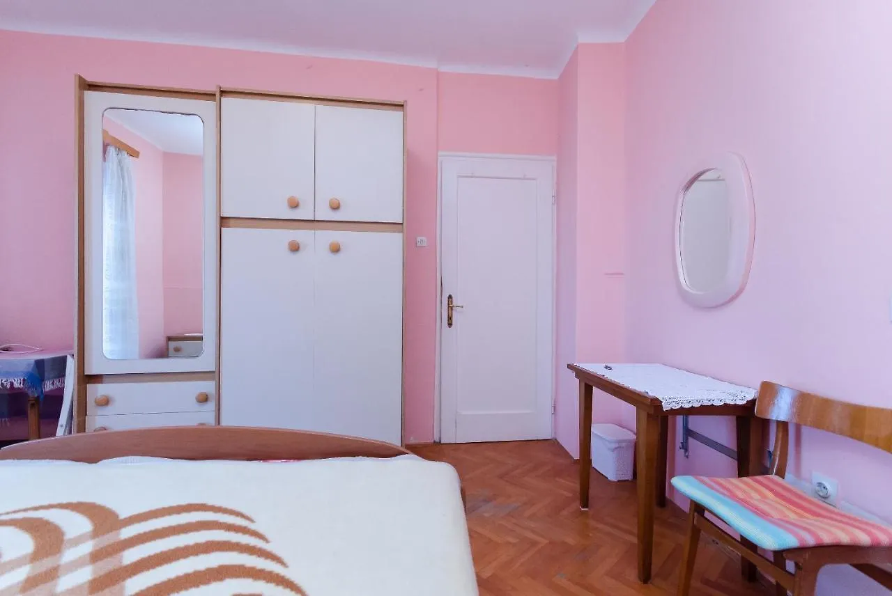 Rooms Sonja P 拉布
